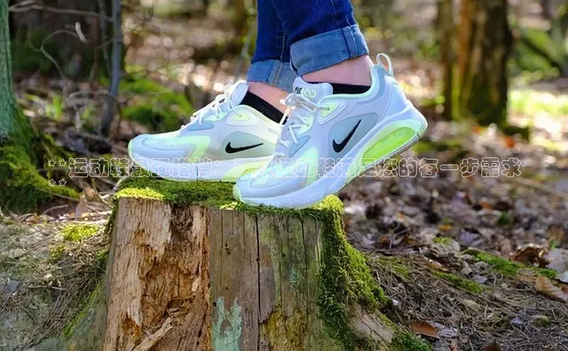 意昂2登录入口百度营销中心**运动鞋最强搭档：两双运动鞋满足您的每一步需求
**